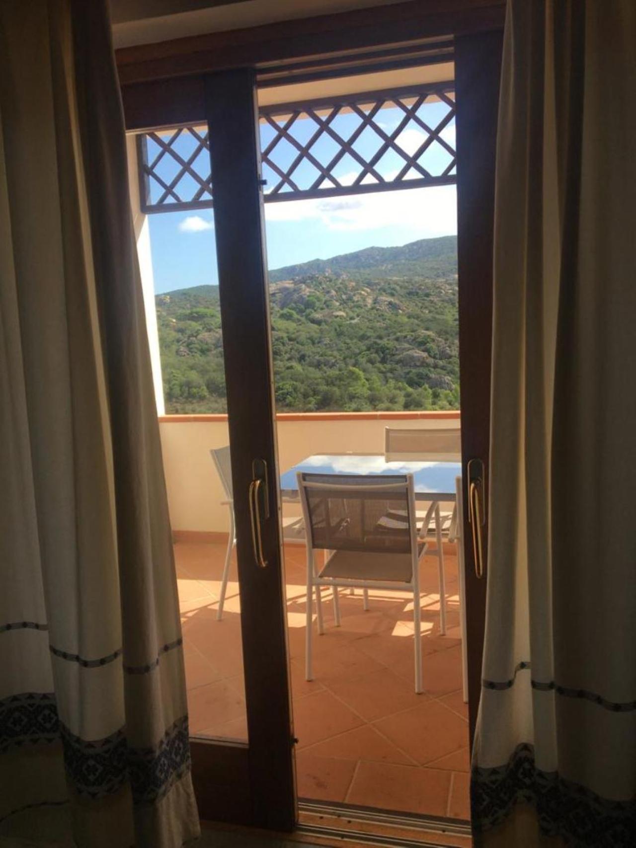 Vallemare Residence e Studios Baja Sardinia Esterno foto